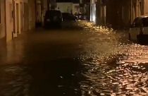 A heves esőzések miatt több folyó vízszintje emelkedni kezdett Olaszországban, néhol áradások is vannak.