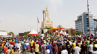 Une manifestation pro-junte et pro-Russie le 13 mai 2022 à Bamako