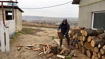 Многие жители Молдавии стали больше полагаться на дрова, чем на газ и электричество
