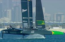 Ausztrália uralja a hullámokat a Dubai Sail Grand Prix nyitóversenyén