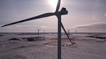 Il Kazakhstan punta sul solare e l'eolico per la neutralità carbonica