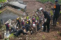 Des secouristes à Cianjur, Indonésie (24/11/22)