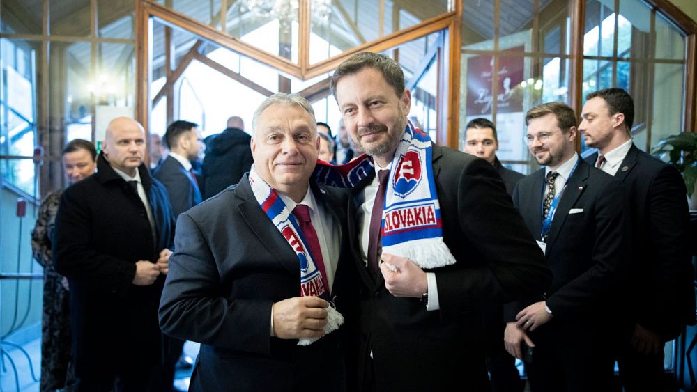 Slovakian Prime Minister gives Viktor Orban new scarf after ‘Greater Hungary’ controversy