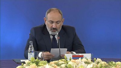 Il primo ministro armeno Nikol Pashinian al vertice dell'OCST di Tbilisi
