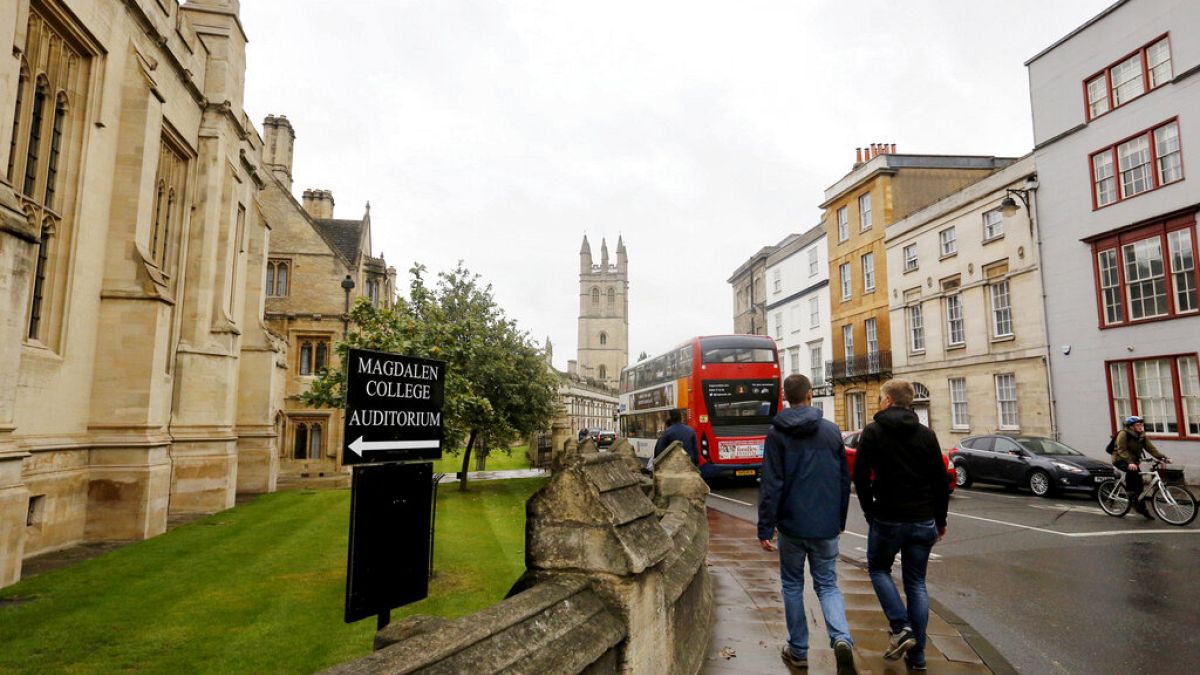 Dünyanın en iyi üniversiteleri arasında ilk sırada yer alan Oxford Üniversitesi personeli de greve katılıyor