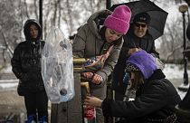 La raccolta dell'acqua in una città ucraina