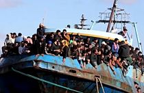 Un bateau humanitaire avec des rescapés à bord
