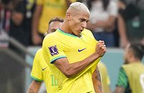 Richarlison celebra golo do Brasil frente à Sérvia no Campeonato do Mundo de Futebol Qatar 2022