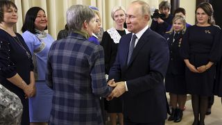 Putin und russische Soldatenmütter an diesem Freitag