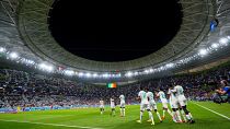 Футболисты Сенегала празднуют третий гол в ворота Катара