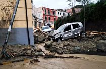 Разрушения в городе Казамиччиола-Терме на севере острова Искья, 26 ноября 2022 года.