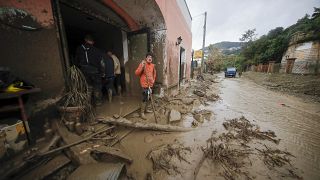 Εικόνες καταστροφής μετά τις κατολισθήσεις στο νησί Ίσκια της Ιταλίας