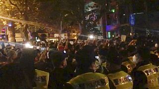 Un momento della protesta a Shanghai