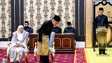 رئيس الوزراء الماليزي أنور إبراهيم قبل أدائه اليمين الدستورية في كوالالمبور يوم 24 نوفمبر تشرين الثاني 2022