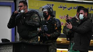 عناصر من قوات الأمن الإيرانية