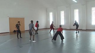 Inmates dancing with Catarina Câmara. 