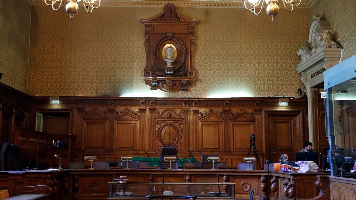 Fransa'nın başkenti Paris'te bir mahkeme
