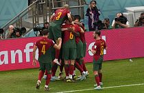 Οι παίκτες της Πορτογαλίας πανηγυρίζουν το δεύτερο γκολ απέναντι στην Ουρουγουάη