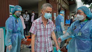تطعيم المسنين الصينيين ضد كوفيد