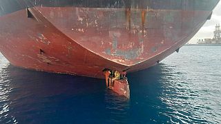 Apres 11 jours sur le gouvernail d'un navire, ils demandent l'asile en Espagne