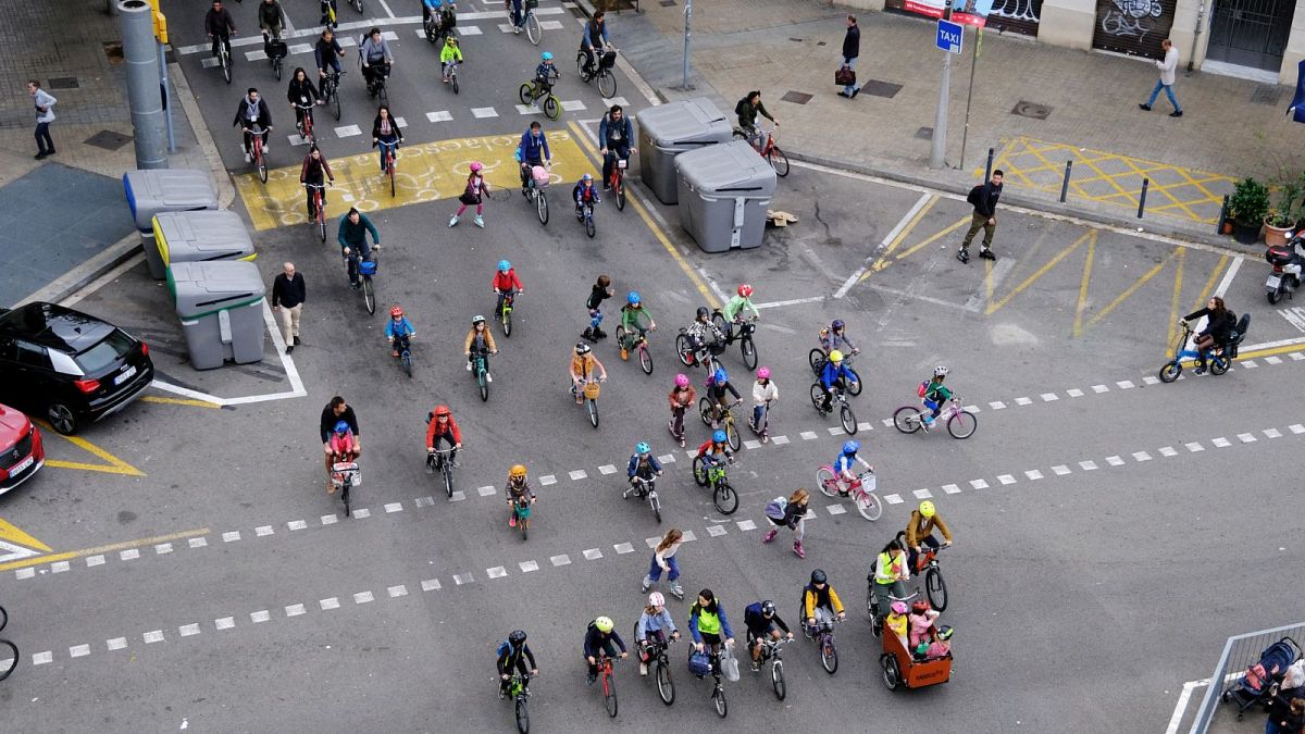 This 700-strong cycle convoy is inspiring greener school commutes across Europe. 