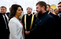 Russia Today kanalının Geney Yayın Yönetmeni Margarita Simonyan ile Ramzan Kadirov, Kremlin'de bir törende konuşurken
