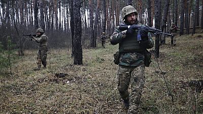 Ukrainische Soldaten an der Frontlinie in der Region Donzek im Osten der Ukraine, 26.11.2022
