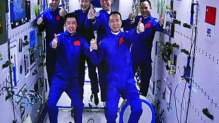 Seis astronautas na estação espacial chinesa de Tiangong