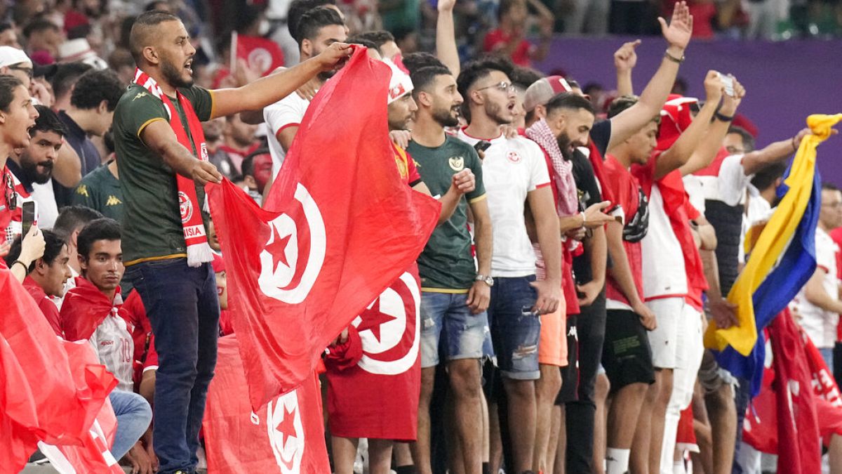 Tunéziai szurkolók öröme a világbajnok legyőzése után