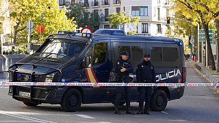 Despliegue de seguridad en Madrid por el envío de cartas bomba a varios edificios institucionales en diciembre de 2022. 