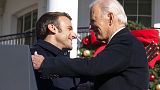 Emmanuel Macron (à g.) et Joe Biden (à dr.) sur le parvis de la Maison Blanche - Washington (USA), le 01/12/2022