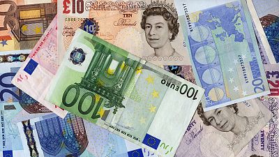 اسکناس‌های یورو و پوند