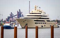 Die Yacht des Oligarchen Usmanow auf der Weser in Deutschland, 23.9.2022