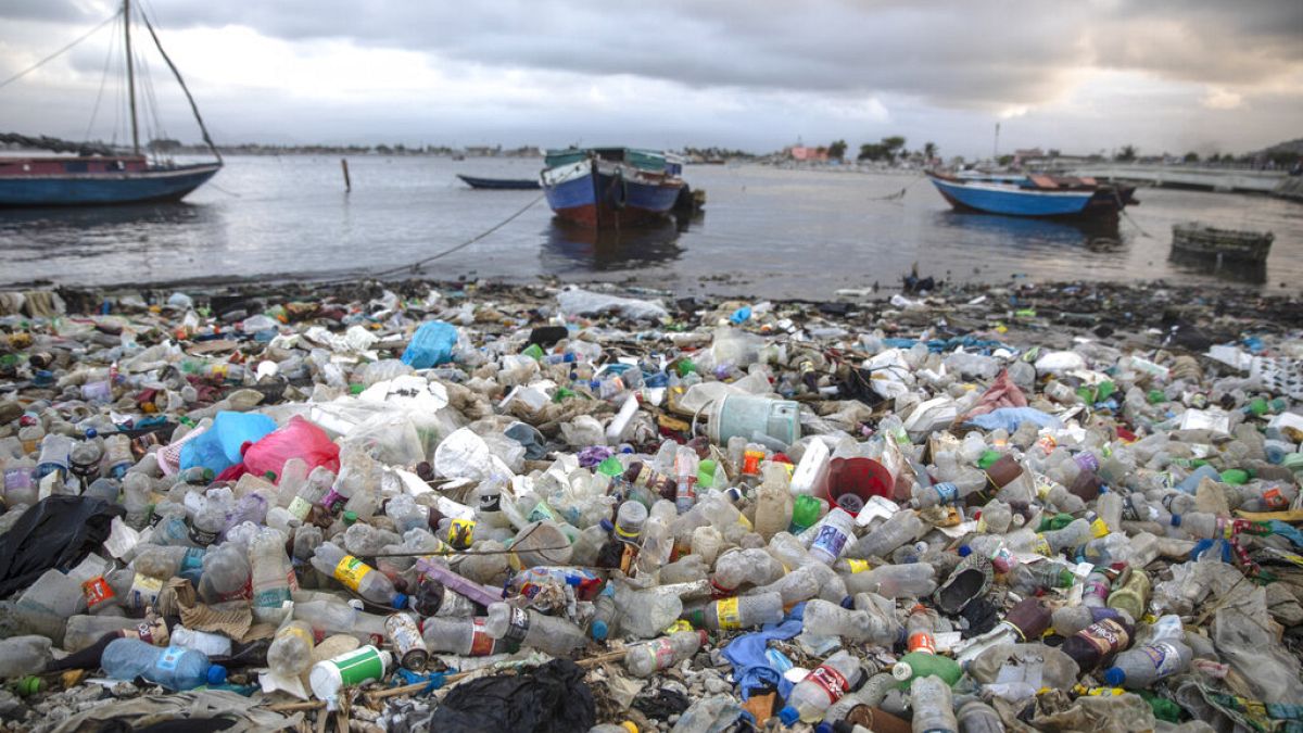 Playas enteras de lo que antes eran islas vírgenes están ahora llenas de basura.