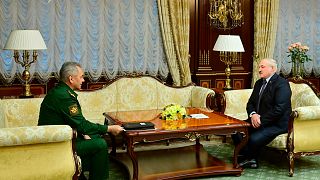 Ο υπ. Άμυνας της Ρωσίας με τον πρόεδρο της Λευκορωσίας στο Μινσκ