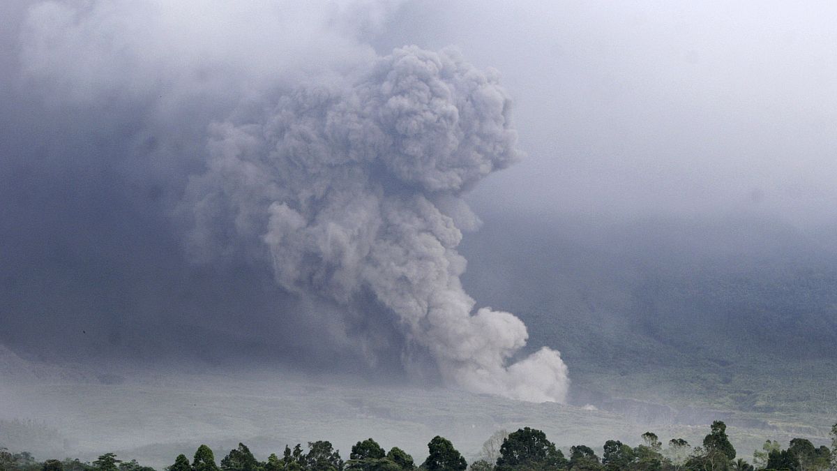 بركان سيميرو في جزيرة جاوة 