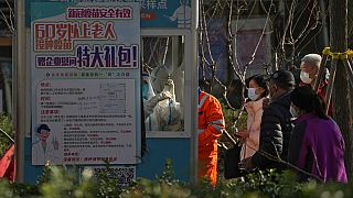 Çin şu ana kadar hiç bir yabancı Covid-19 aşısına onay vermeyerek yerli üretim aşıları kullanmayı sürdürdü