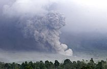 Le Mont Semeru lors d'une éruption ce dimanche 4 décembre 2022.