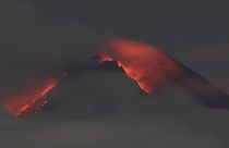 Éjszakai felvétel a Semeru vulkánról