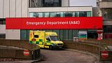 تصمیم رانندگان آمبولانس‌ها در بریتانیا برای پیوستن به اعتصاب‌ها