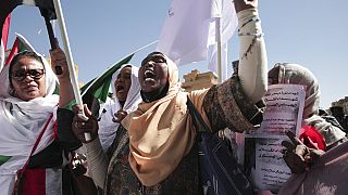 Soudan : civils et militaires signent un accord de sortie de crise