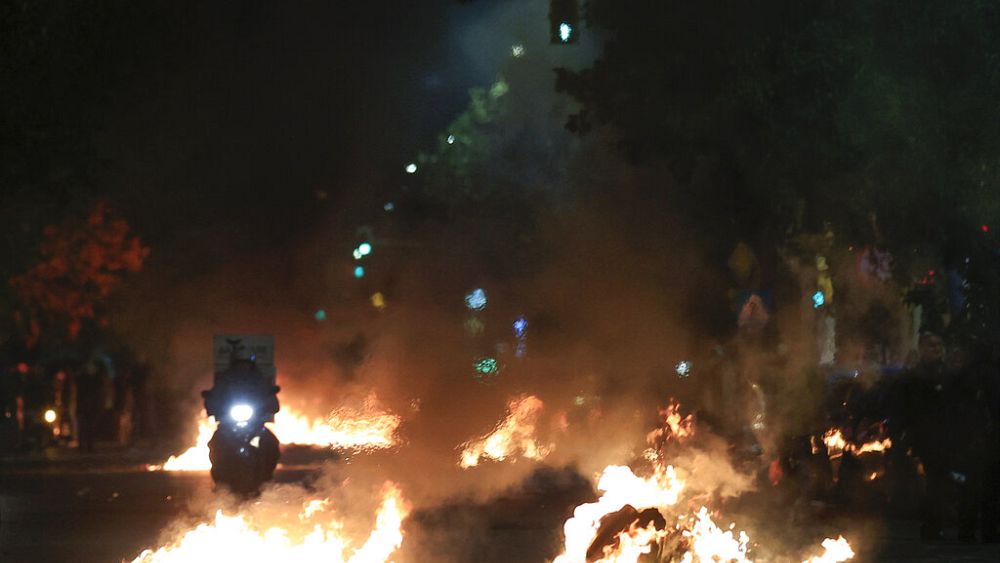 Violent protests in Greece after police shoot teenager in head
