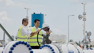 Yunanistan Başbakanı Miçotakis ile Bulgaristan Başbakanı Kiril Petkov, Azerbaycan gazını Bulgaristan'a aktaracak boru hattının açılış töreninde.