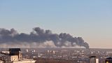 Folge einer Explosion: Dichter Qualm über einem Flughafen in der westrussischen Stadt Kursk