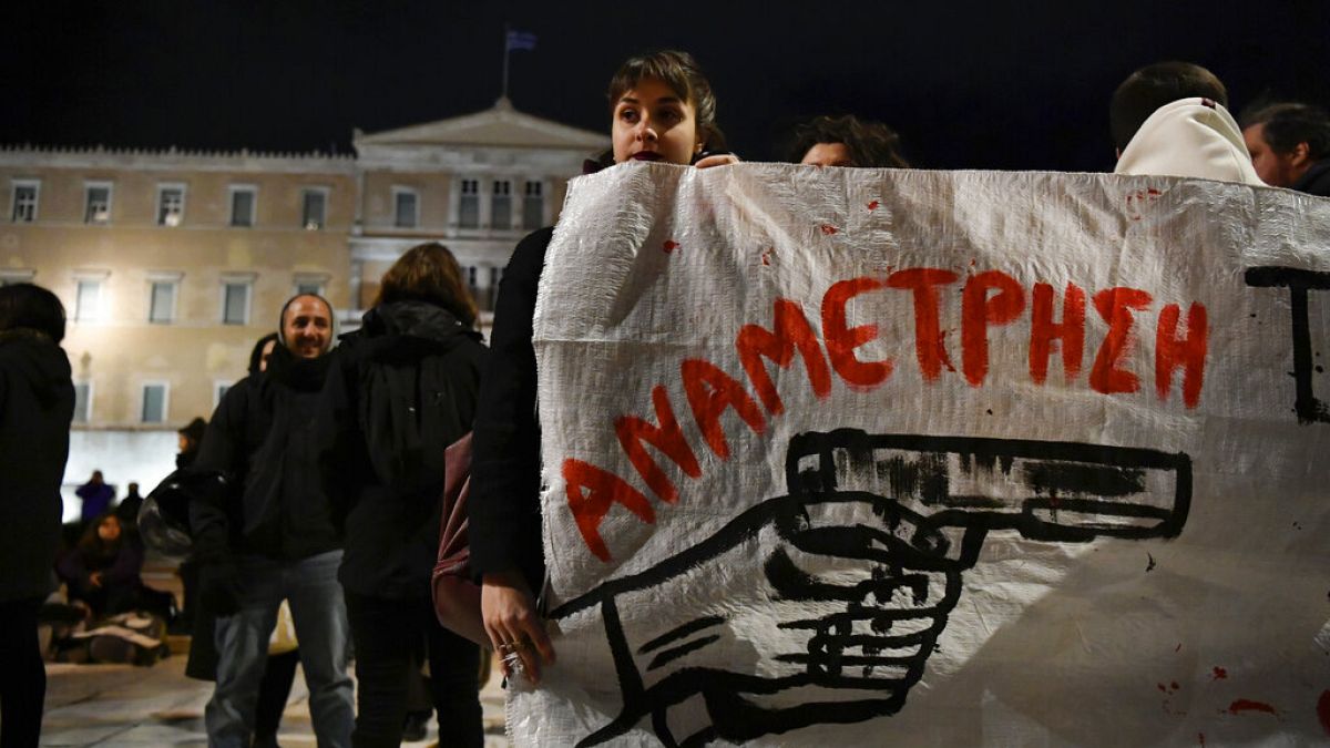 Πανό κατά της αστυνομικής βίας στο κέντρο της Αθήνας