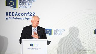 جوزپ بورل در کنفرانس سالانه آژانس دفاعی اروپا در روز پنجشنبه هشتم دسامبر ۲۰۲۲.