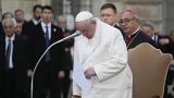 Papa Francisco emociona-se ao pedir paz na Ucrânia