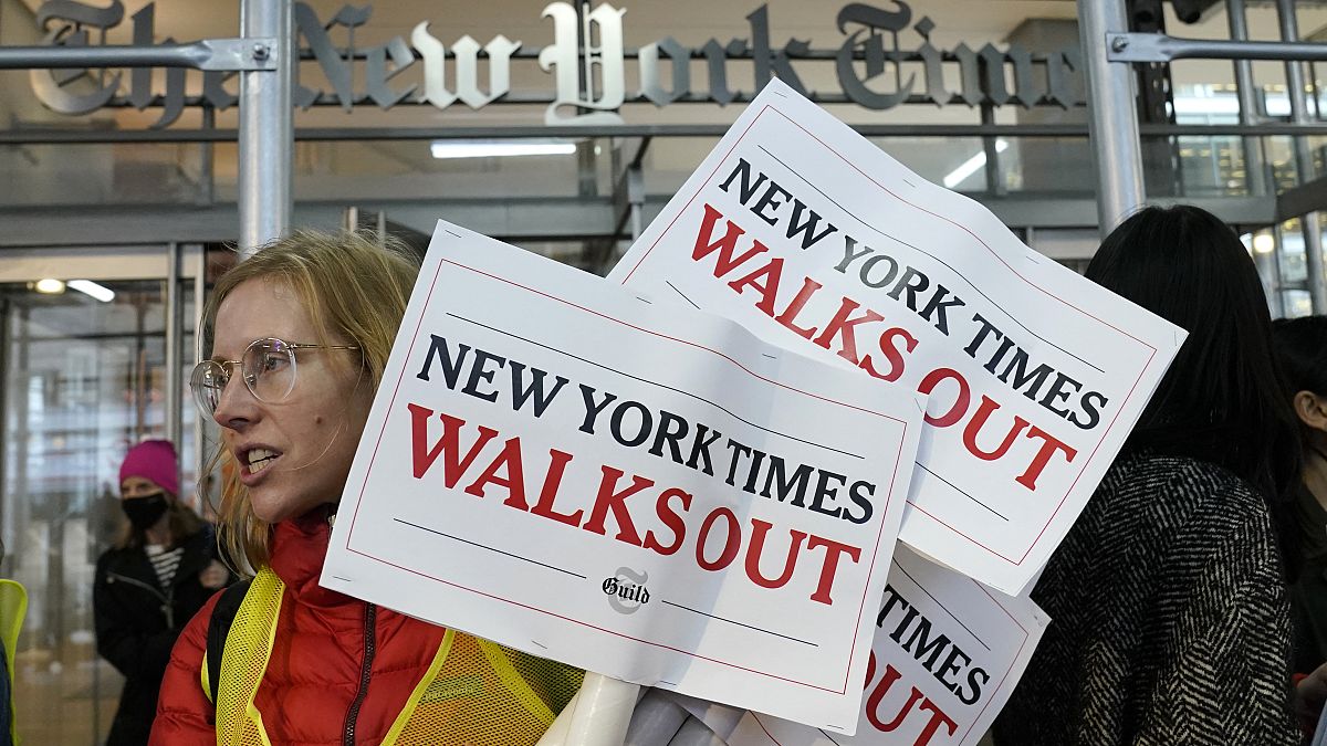 NY Times staff protesting 