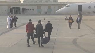 Fogolycsere Abu-Dzabi repülőterén