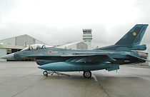 Archives : Avion de chasse F-2 japonais, sur une base militaire - Mars 2010